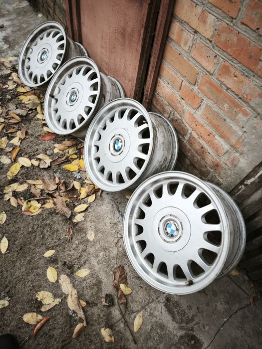 Продаж дисків на BMW