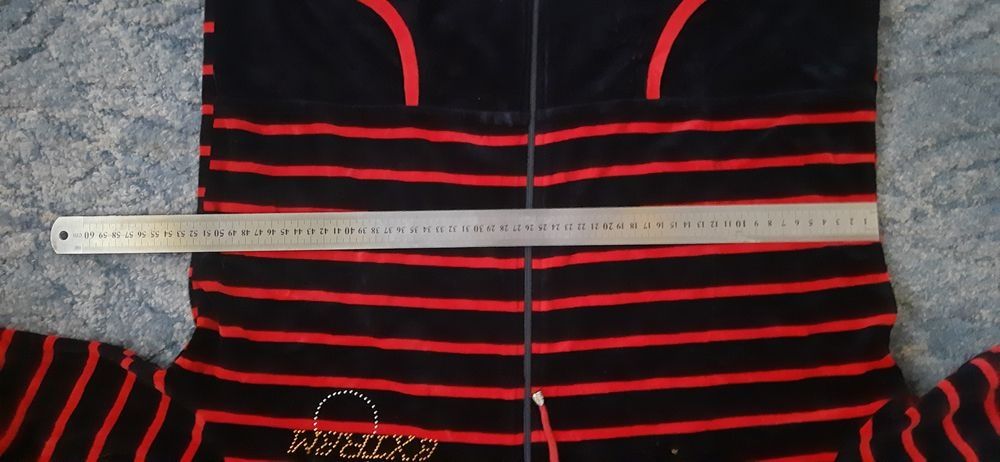 Костюм спортивный