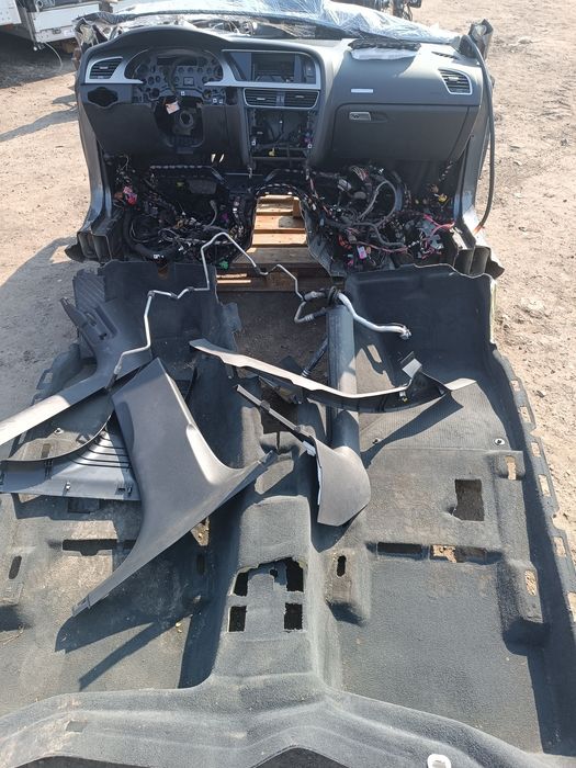 Sprzedam kompletną przekładkę z Anglika na wersje europejską do audi a