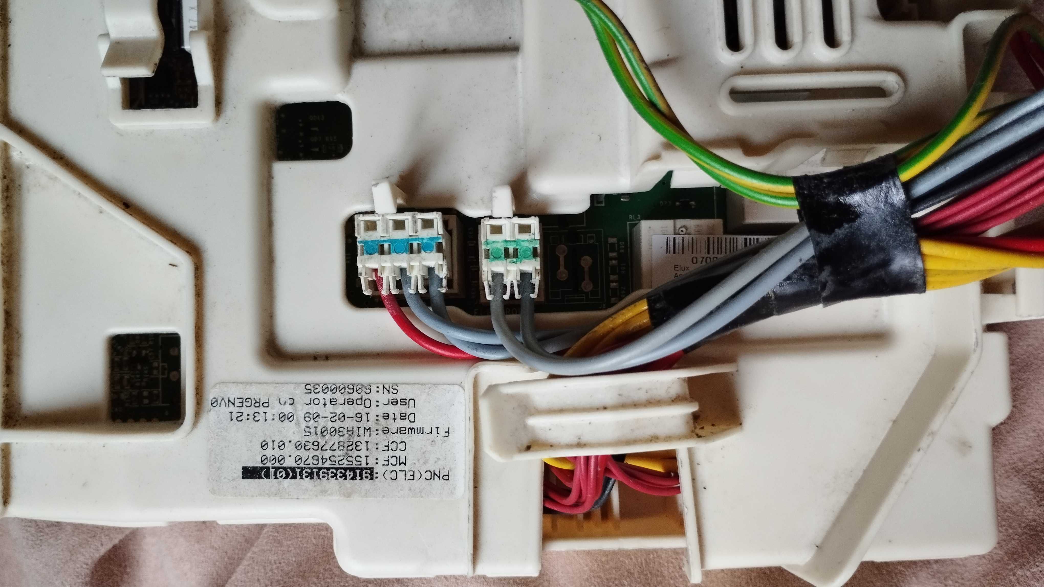 Пральна машина Zanussi ZWSG7121