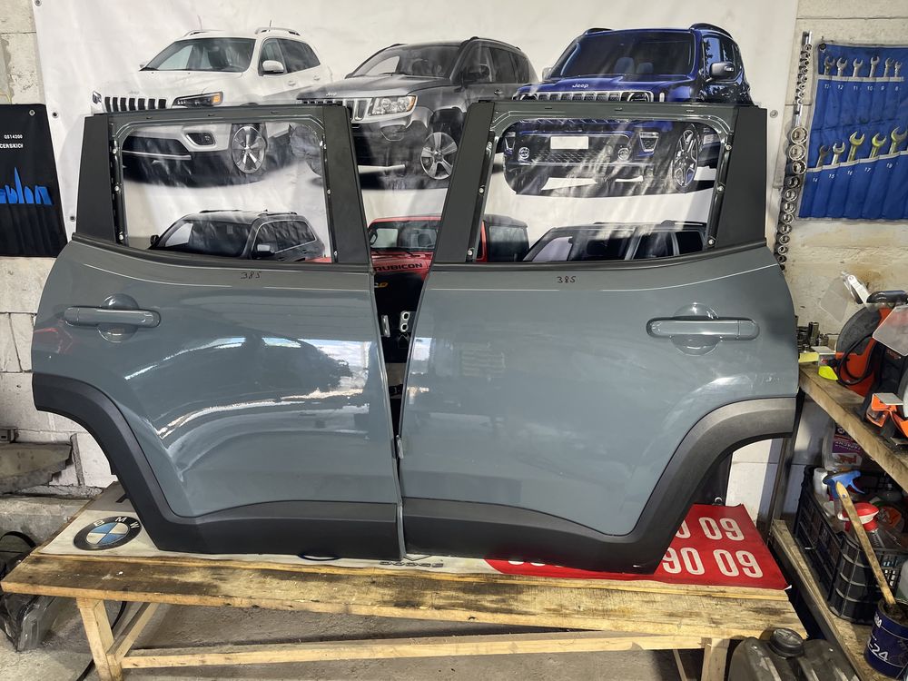 Двері (дверь двери)  Jeep Renegade колір 385 задні голі