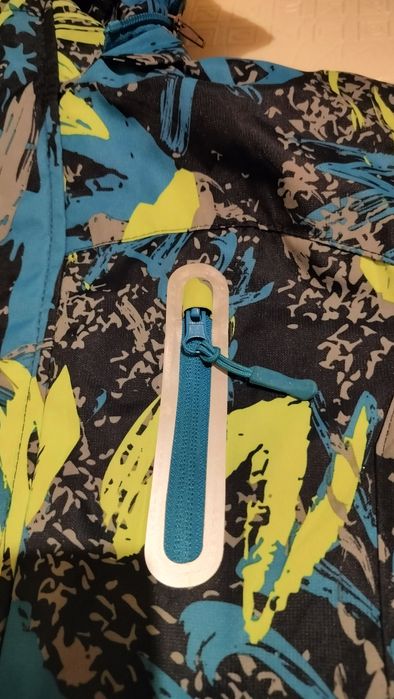 Демісезонна куртка на хлопчика 8-10 років