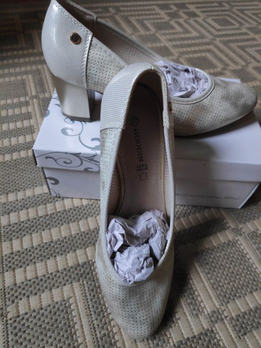 Buty damskie czółenka rozmiar 37