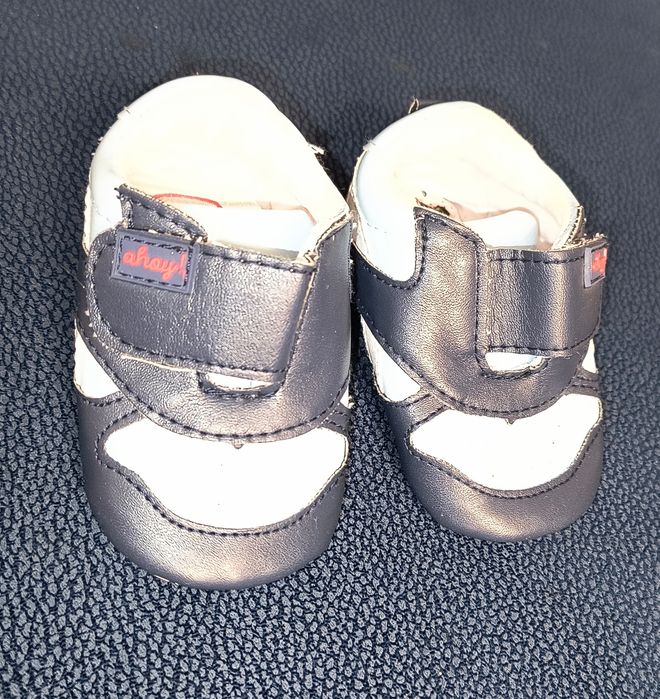 Buciki dla noworodka rozm. 19