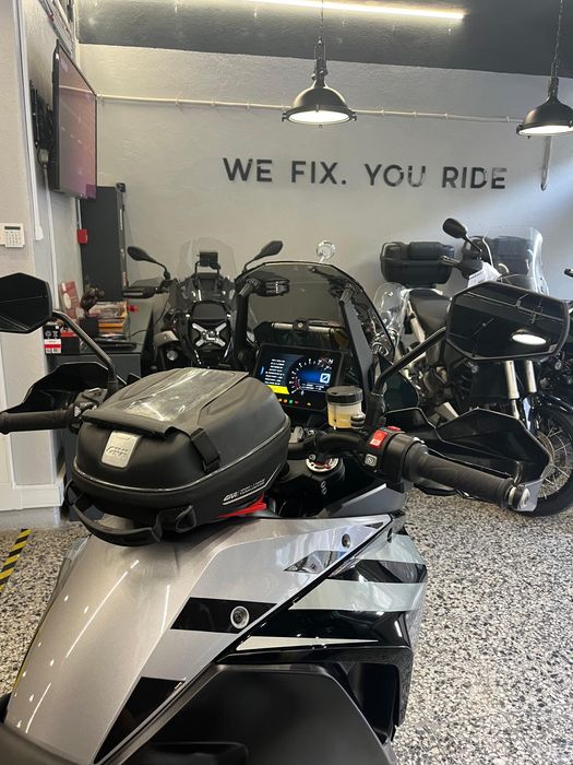 KTM 1290 Super Adventure S de 2021 em Óptimo estado Revisionada Malas