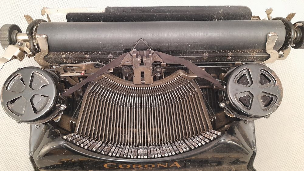 Maszyna do pisania . Corona usa, Erika polska sprawna