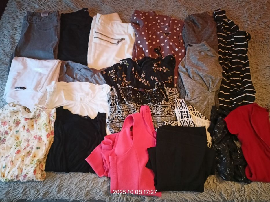 Zestaw ubrań damskich