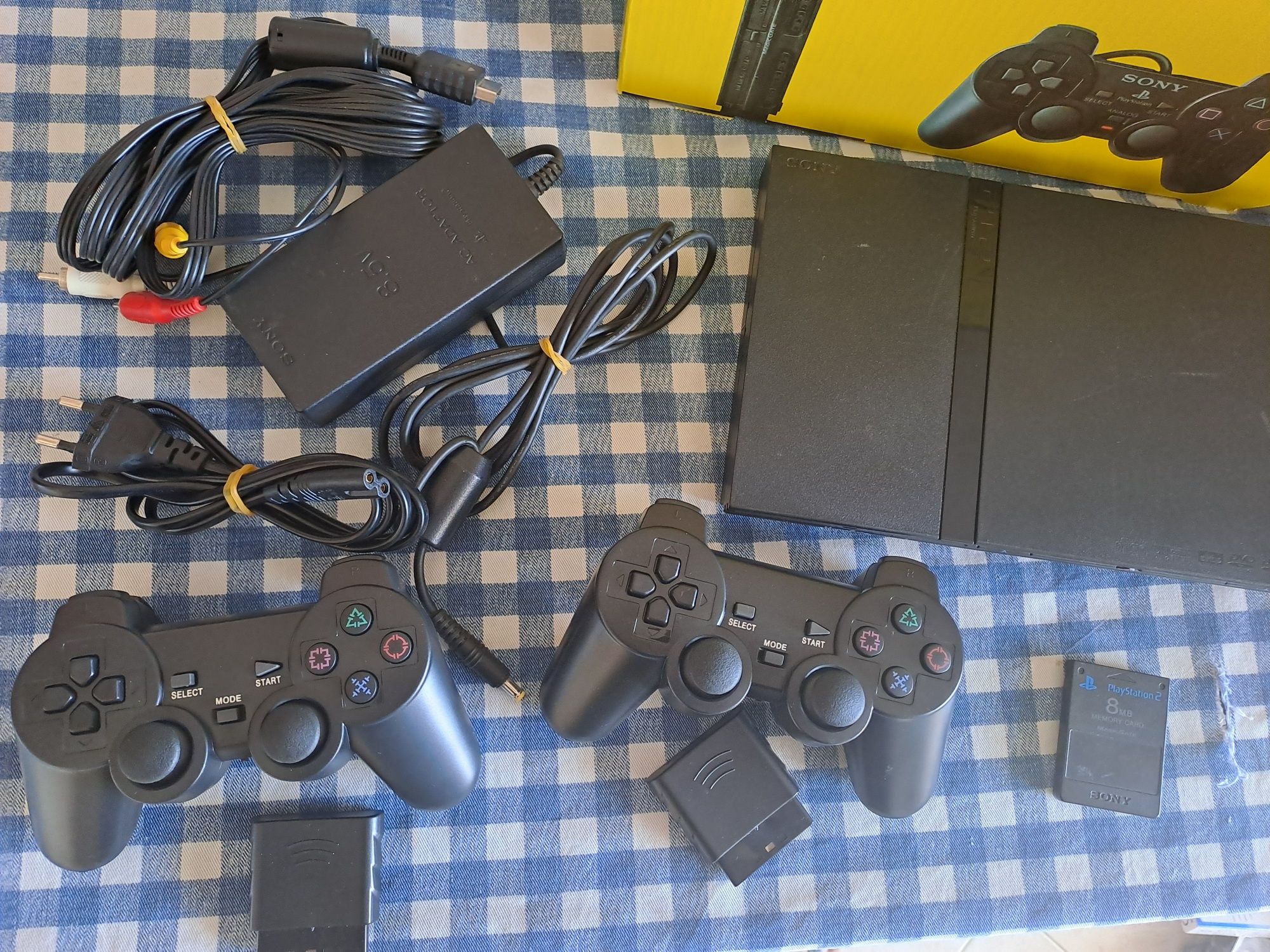 Ps2 slim com caixa