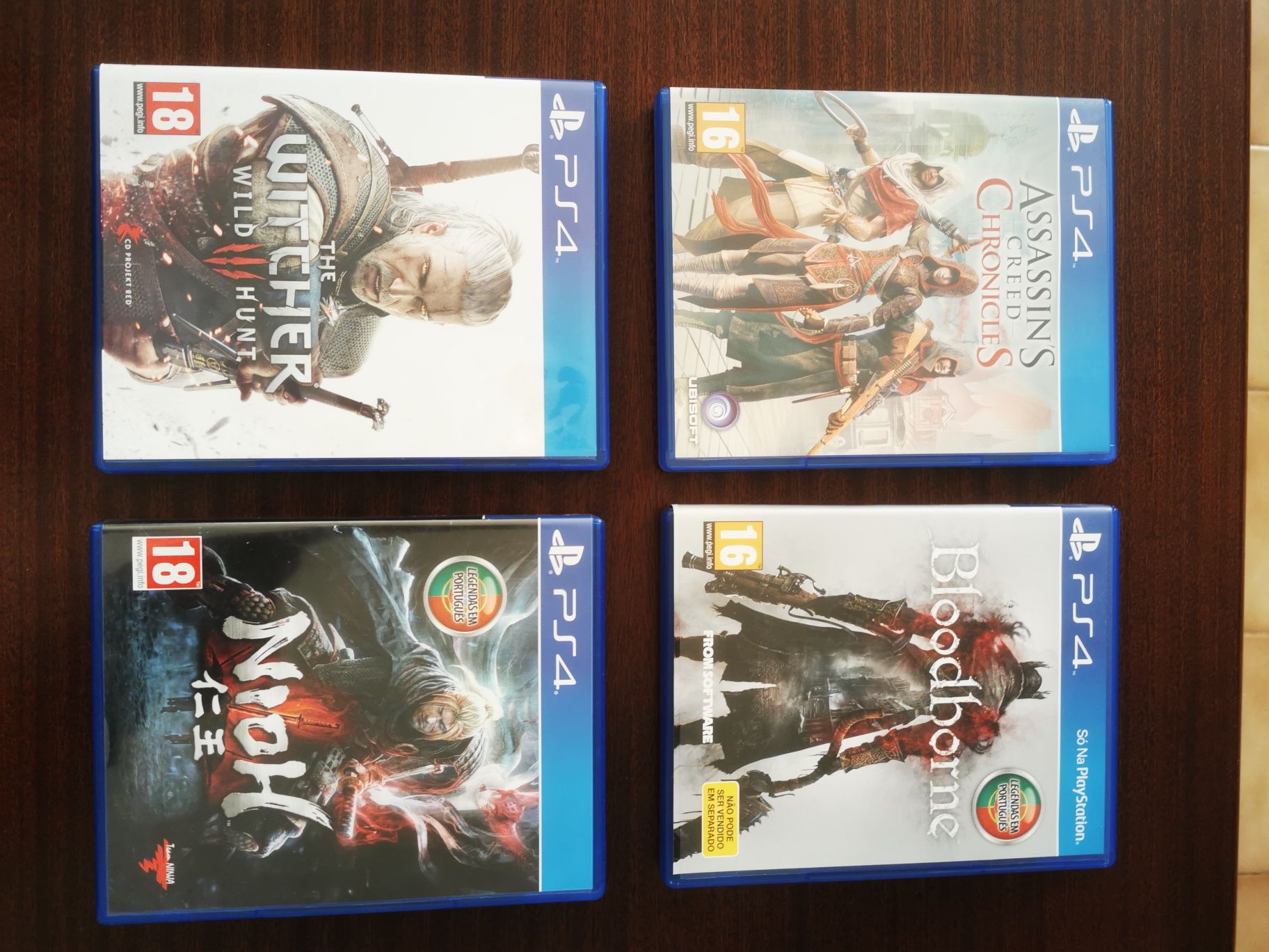 Jogos PS4 semi novos