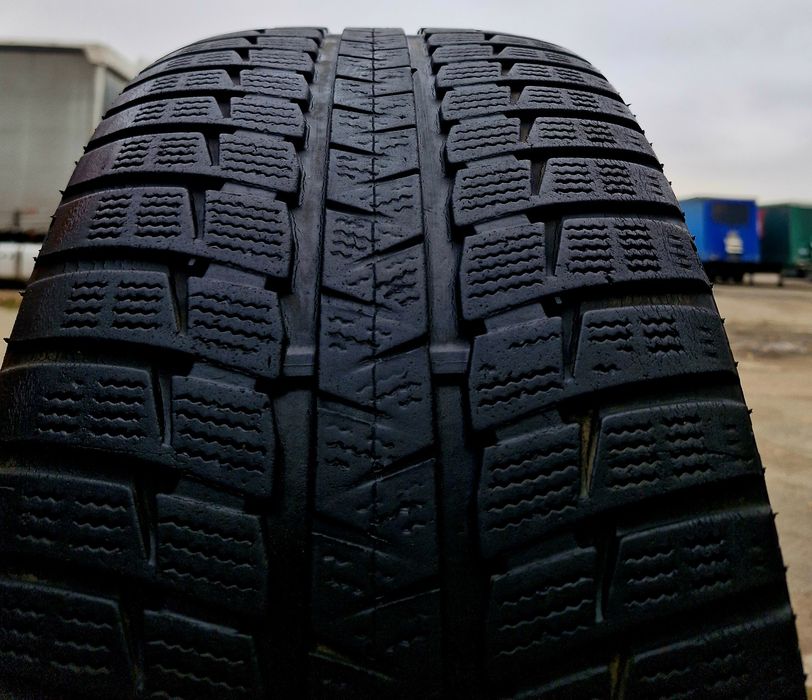 Продам шини Falken HS449 eurowinter 245/45/17