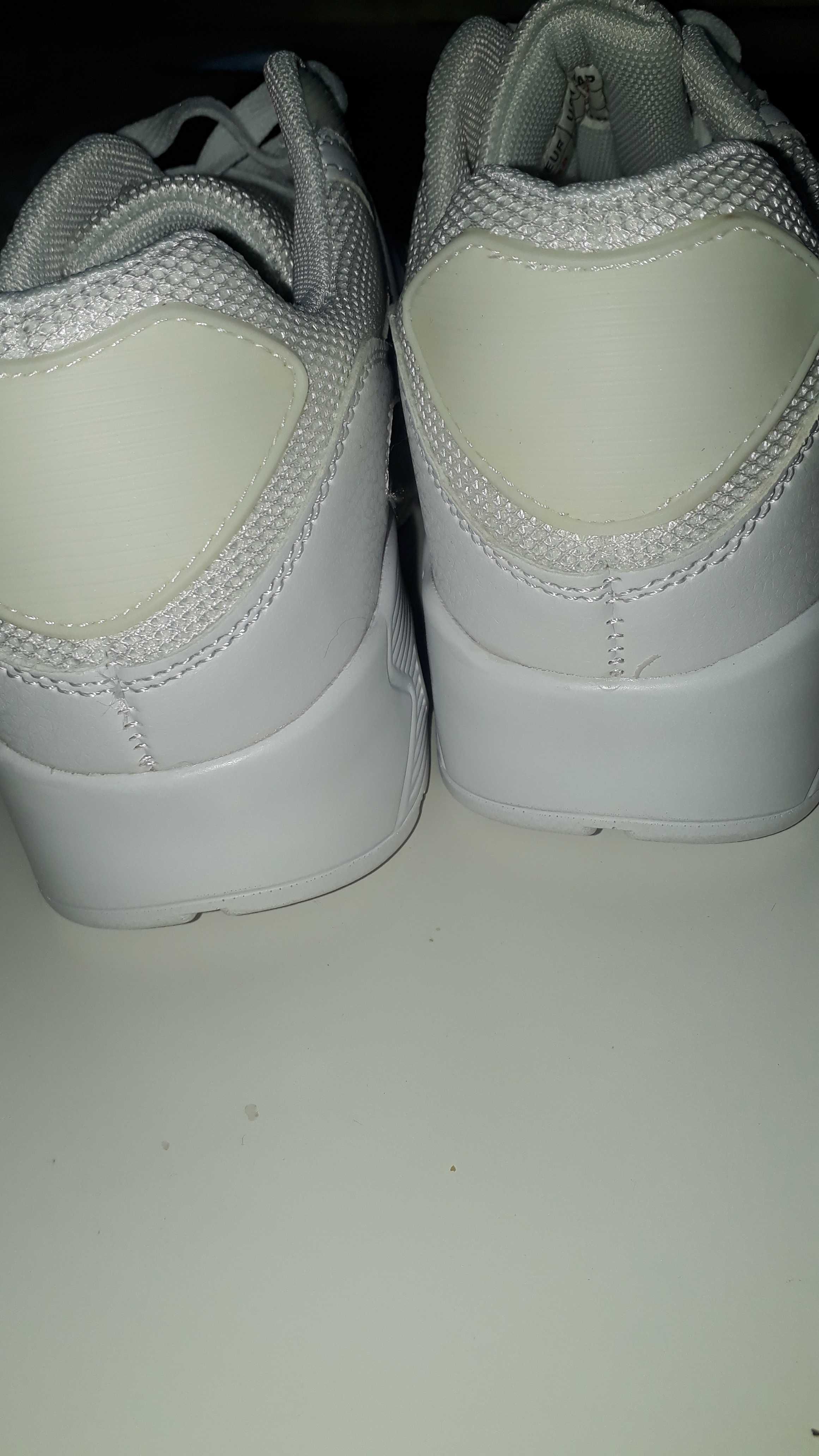 Buty sportowe,snikersy Białe rozm.38