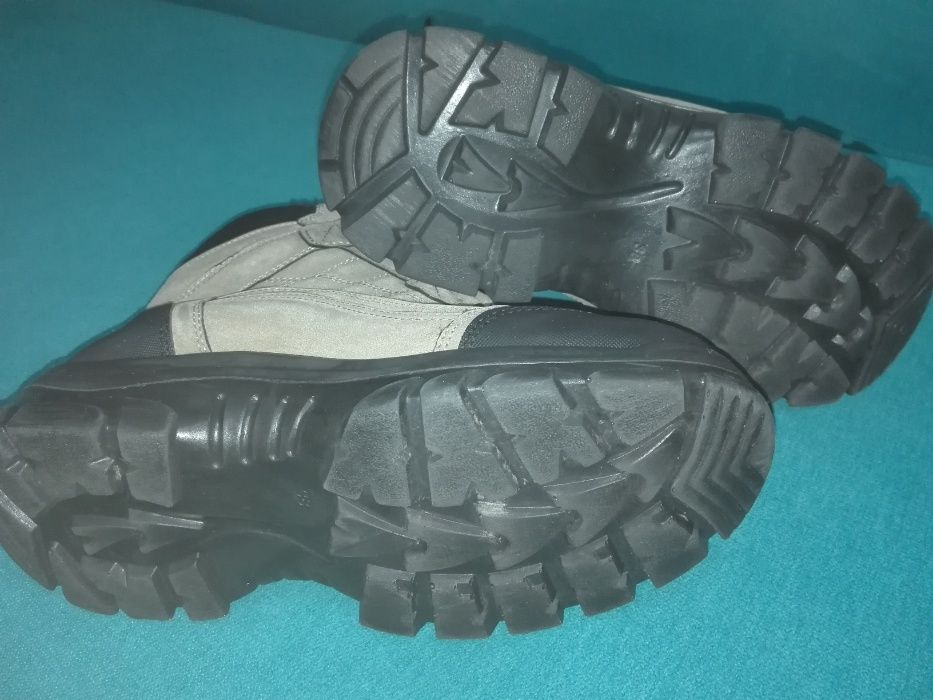 Buty RENEGADE rozmiar 38 chłopięce, zimowe, kozaki