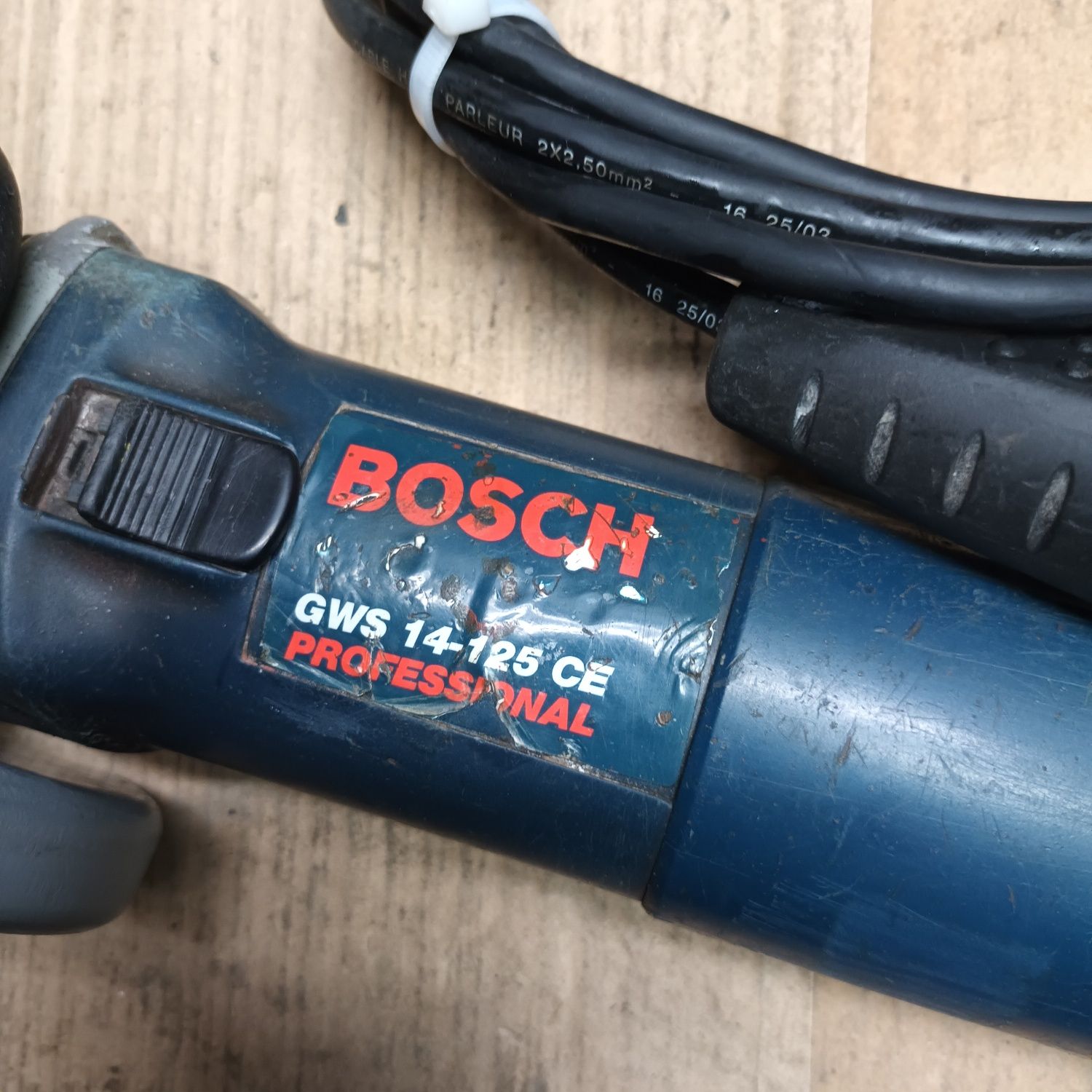 Bosch GWS 14-125CE Szlifierka kątowa Po Serwisie