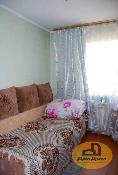 Продаж 4-к., вулиця Олександри Екстер 8-Б , Деснянський р-н.