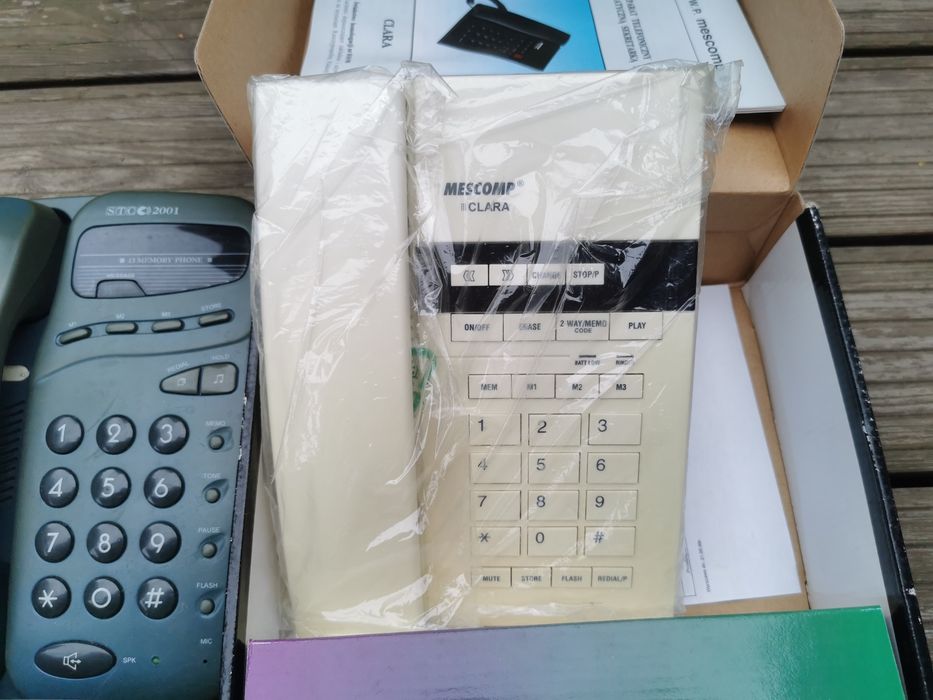 Telefon stacjonarny - sześć sztuk, dla kolekcjonera, hobbysty.