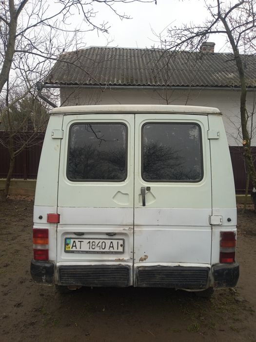 Продам бус Рено трафік