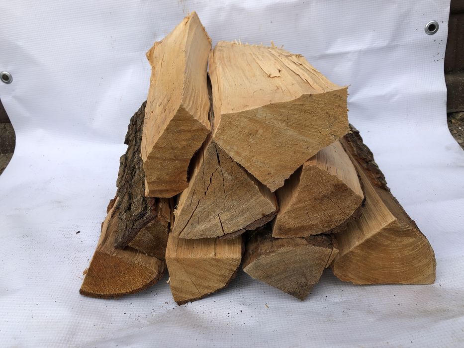 Suche drewno do wędzenia do kominka workowane olcha