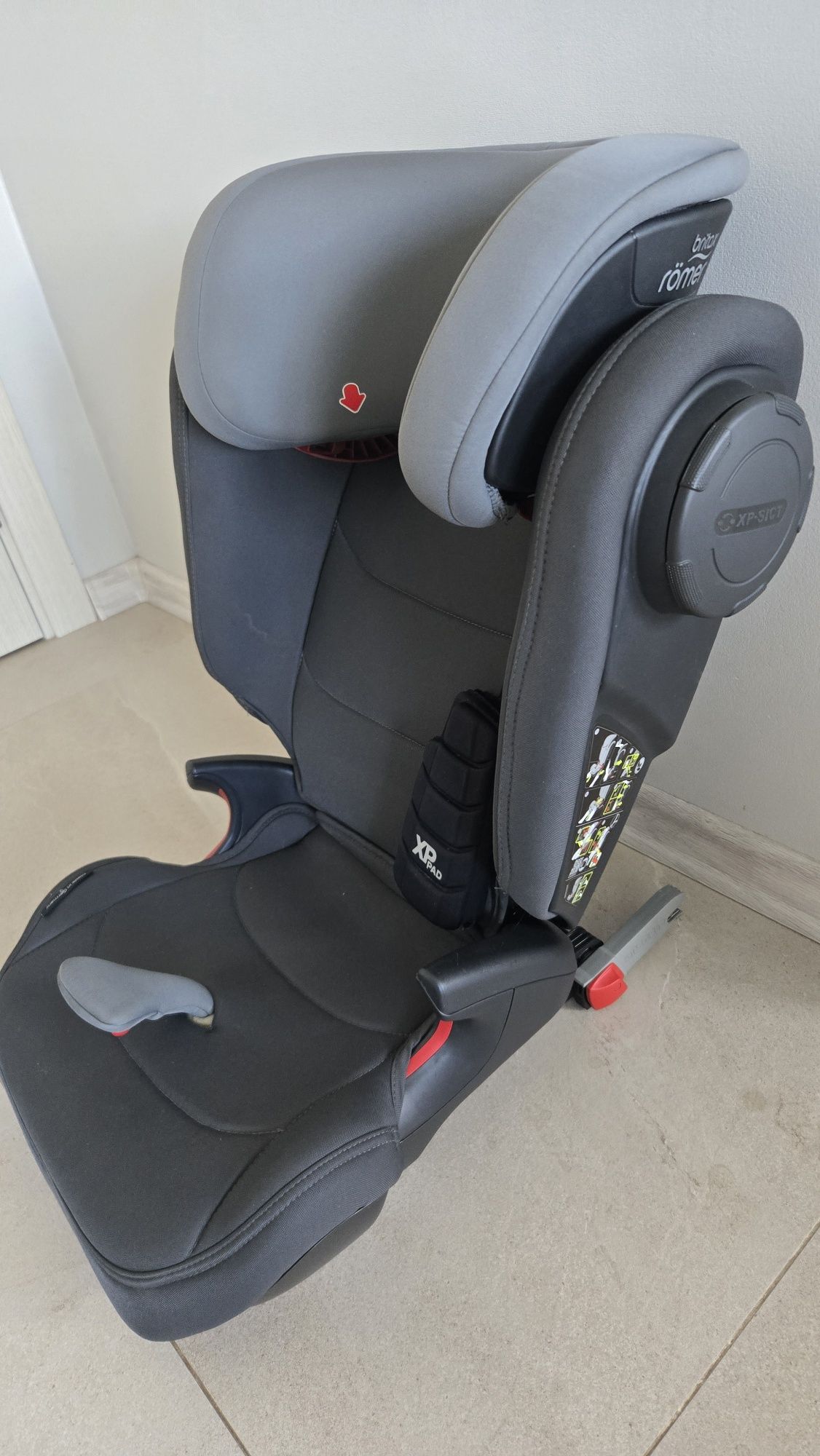 Britax Römer Kidfix III BR Storm Grey ZS Чудовий стан + чохол для авто