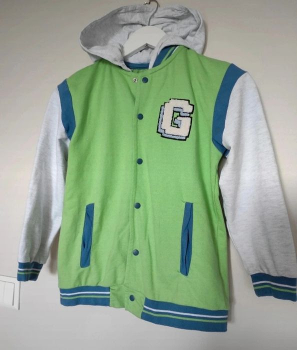 Bluza dresowa z kapturem i kieszeniami bejsbolówka r.140