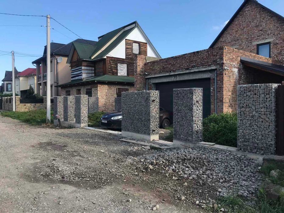 Сучасні огорожі та декор