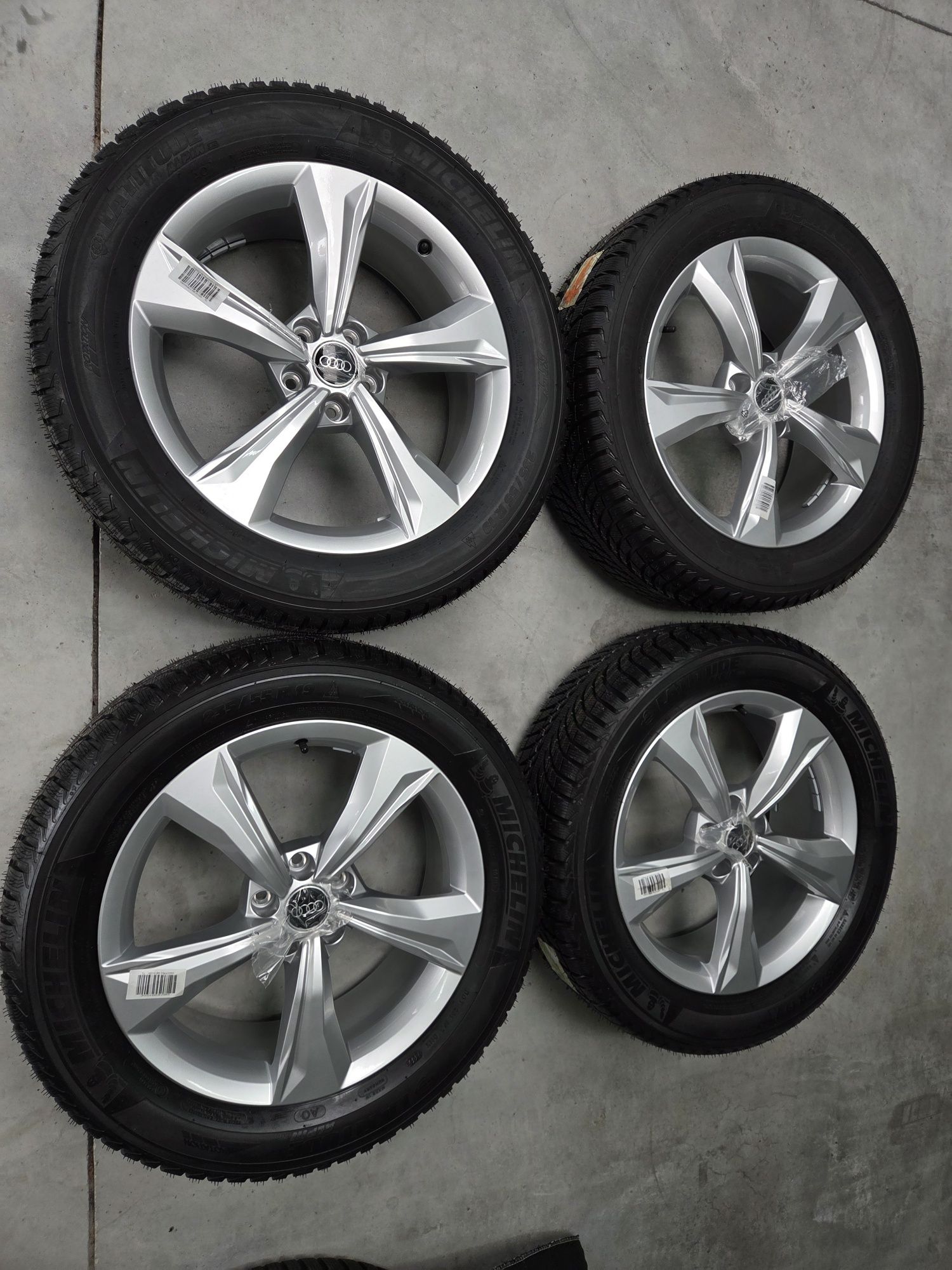 Nowe Oryginalne Koła zimowe 19 Audi Q5 Michelin 2023r