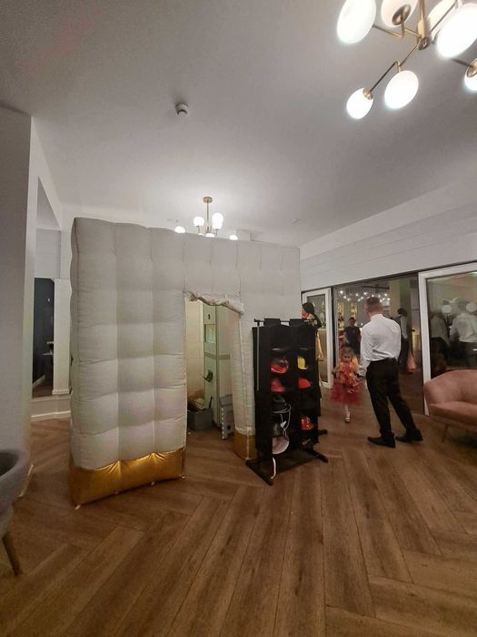 Atrakcje All-in fotobudka 360 fotolustro ciężki dym love miłość iskry