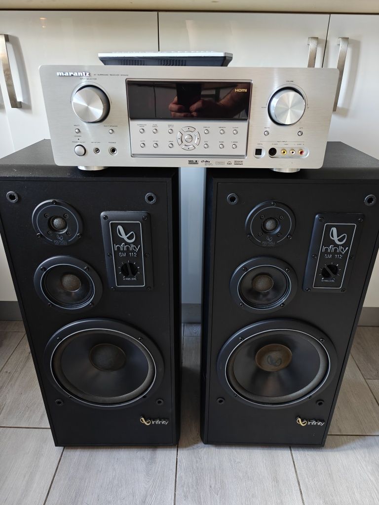 Amplituner Marantz z kolumnami Infinity