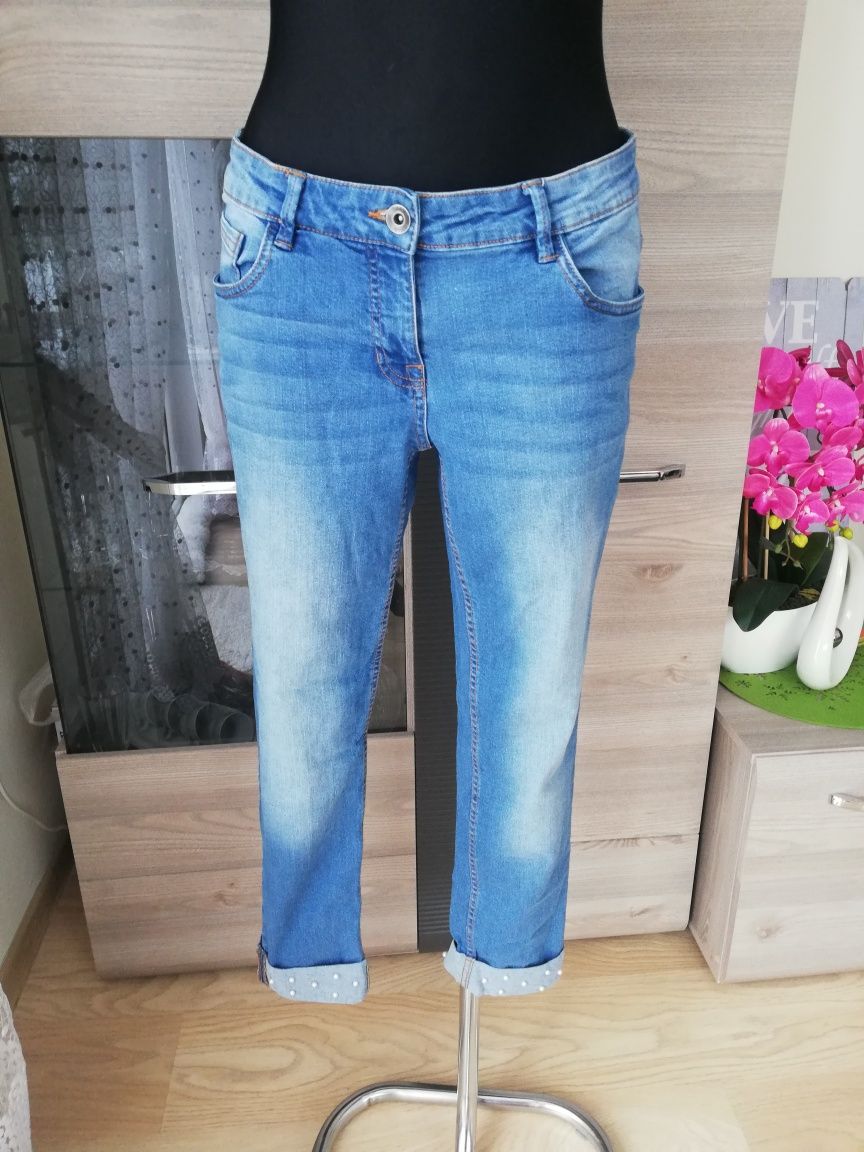 Spodnie jeansowe z koralikami na mankiecie Blue Motion r. 40
2 kieszen