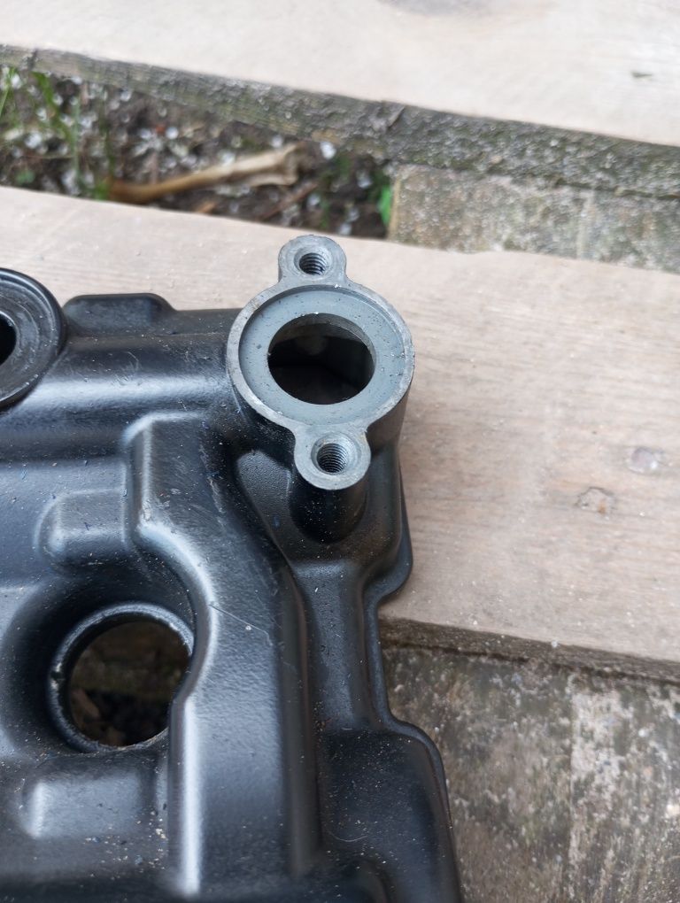 Pokrywa zaworów dekiel misa silnika 33E Suzuki GSXR 750 600 nr 1.139