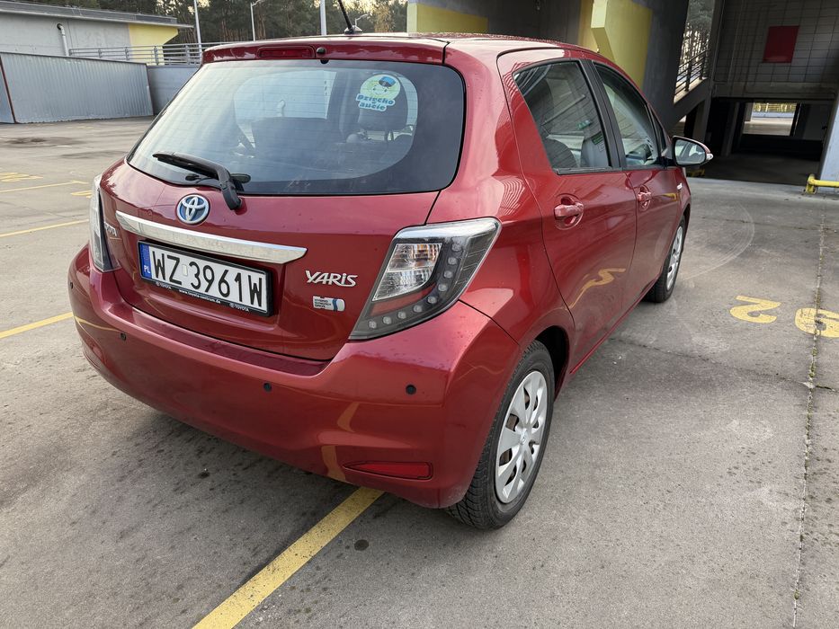 Toyota Yaris III hybrid 2014