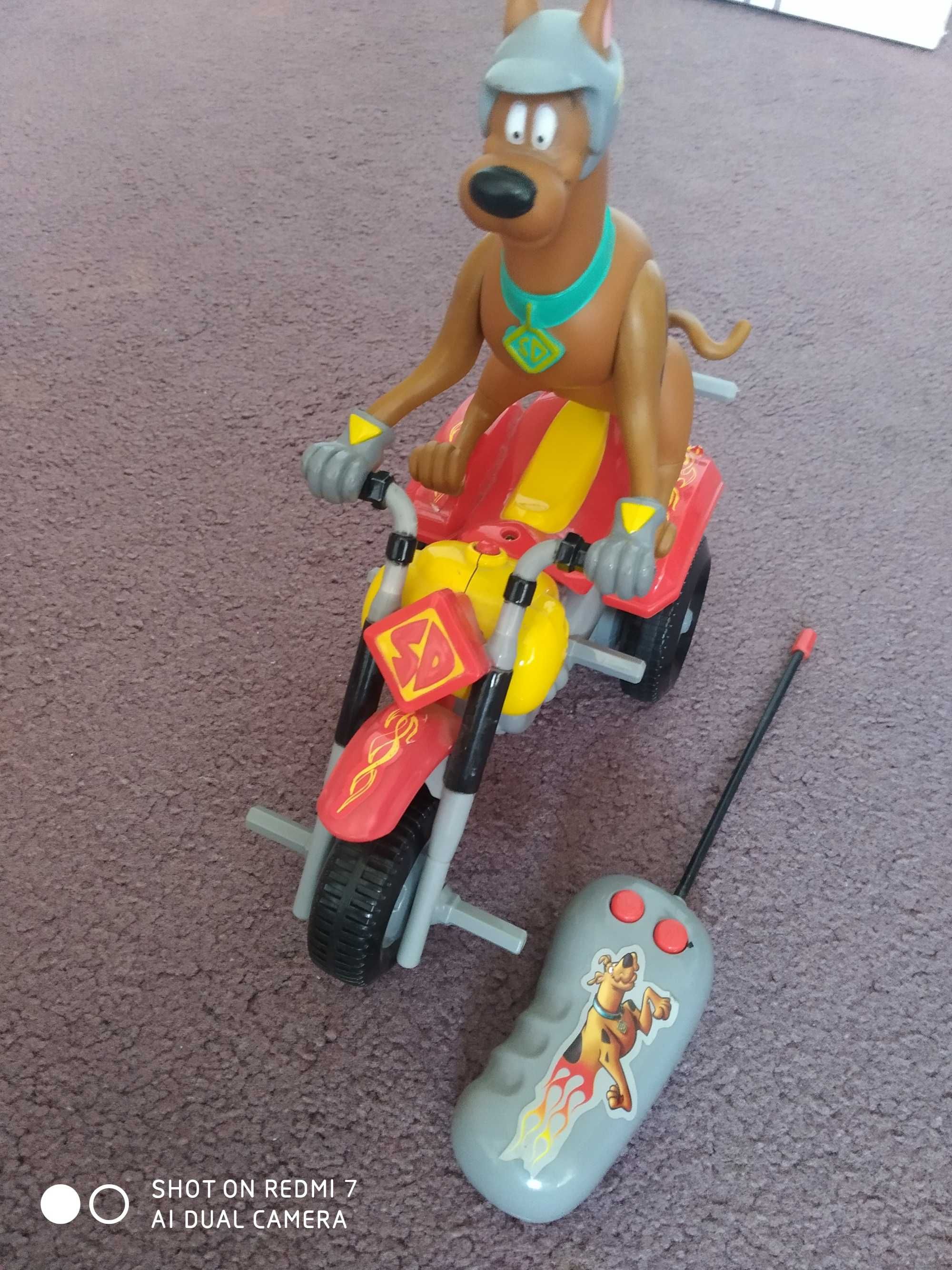 Scooby-Doo na motorze zdalnie sterowany na pilota