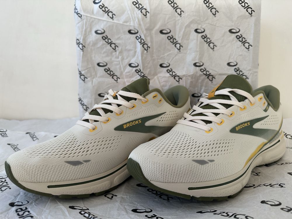 Asics Brooks Ghost 15! Чоловічі кросівки! Розмір 46 30 см!