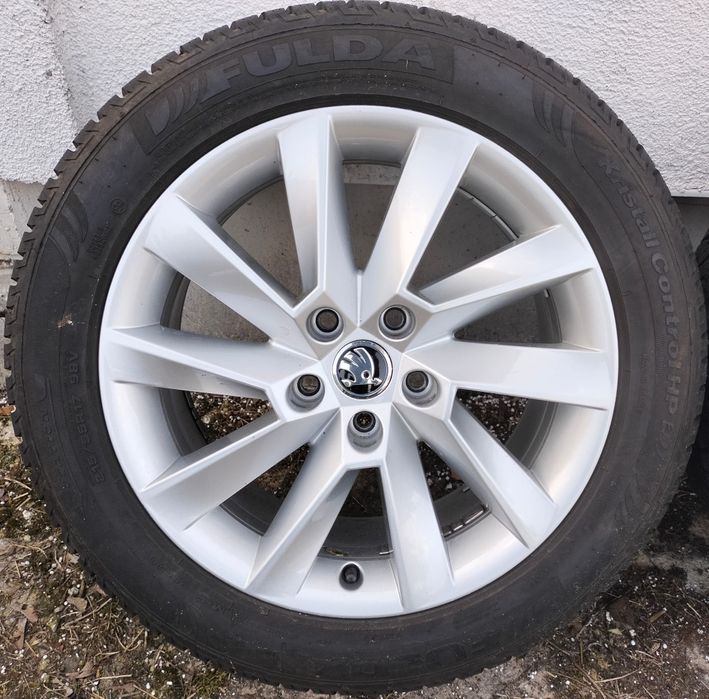 Felgi z oponami zimowymi Skoda SuperB Karoq 7x17 ET40 5X112