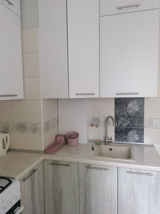 Продам 2-х кімнатну квартиру, Поділ