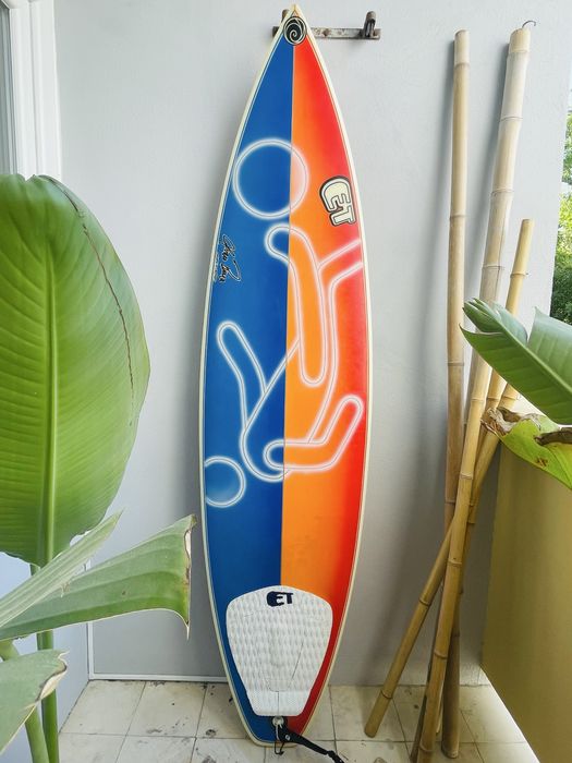 Prancha de Surf, saco, quilhas e leash