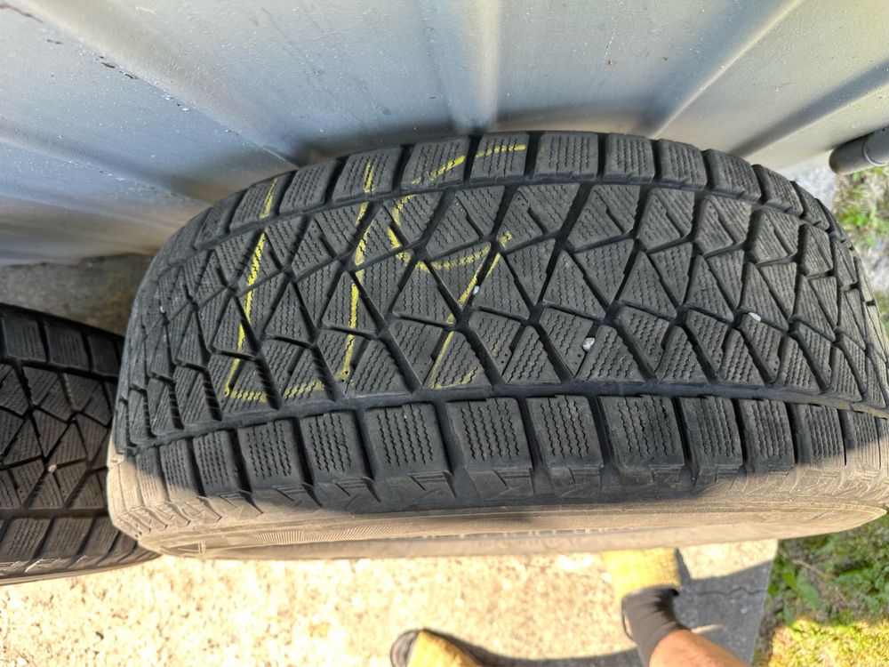 Продам шины Bridgestone Blizzak DM-V2 265/60 R18 110R