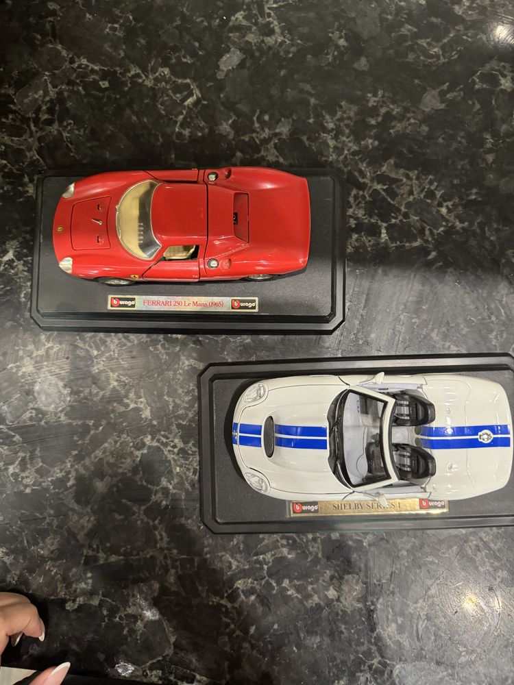 Коллекционные модели автомобилей Bburago 1:24