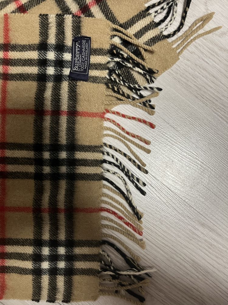 Burberry 100% Cashmere szalik