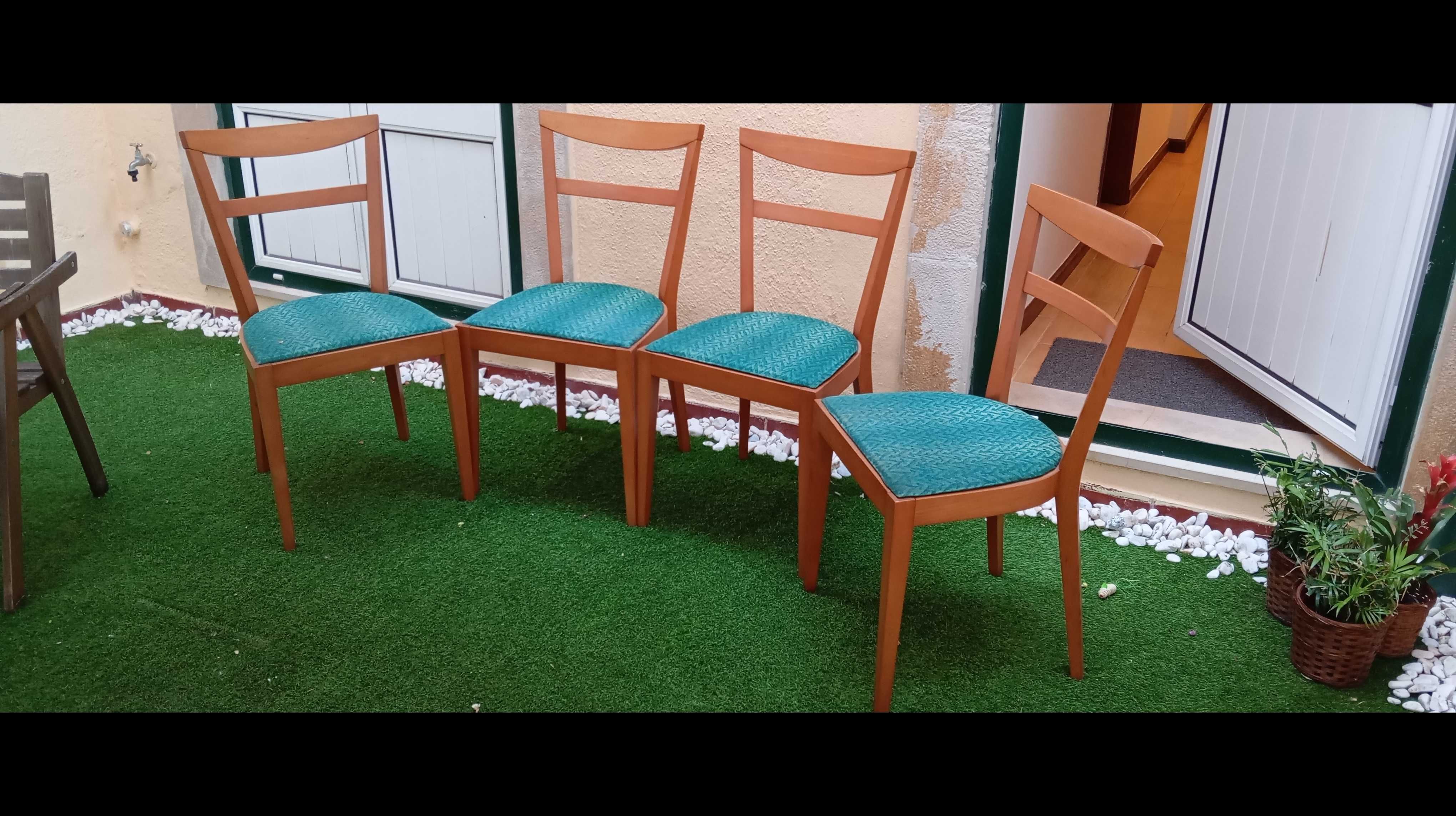 Cadeiras de Madeira - Teal