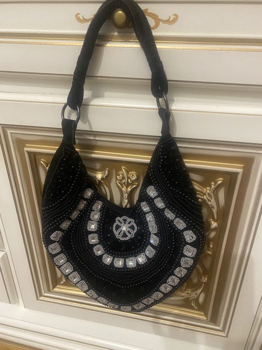 Жіноча нарядна вишита сумочка