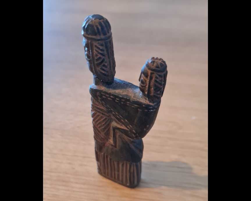 Escultura em pedra etíope, com selo