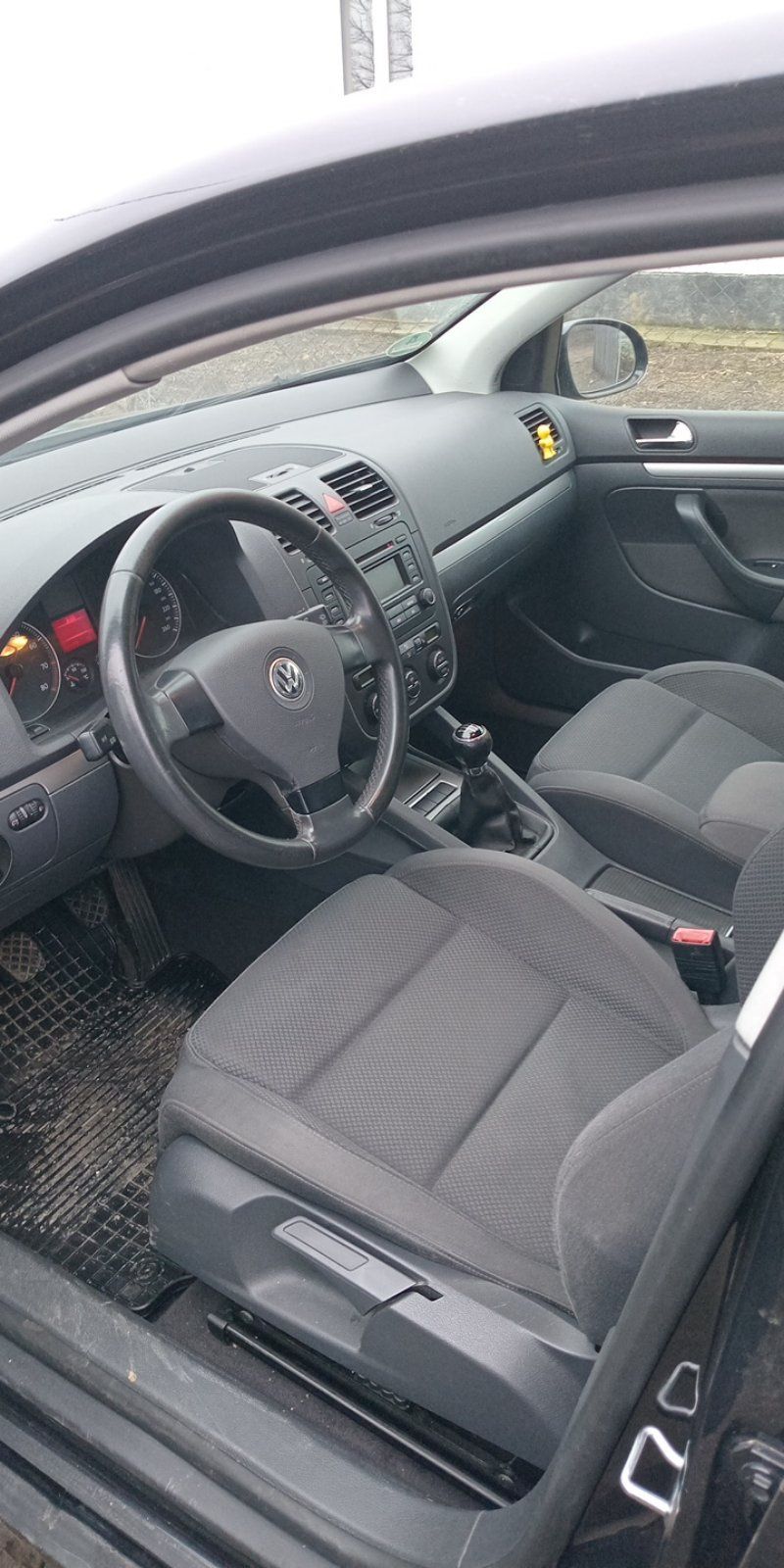 Volkswagen golf V 2005 року 1.6 бензин