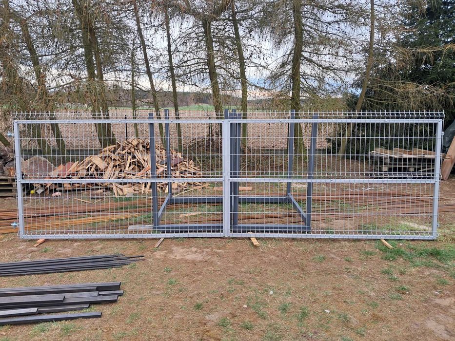 Ogrodzenie z siatki leśnej tymczasowe stałe działki siatka słupki