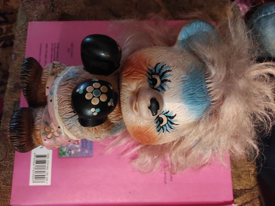 Продам игрушку СССР. Ёжик-боксер.