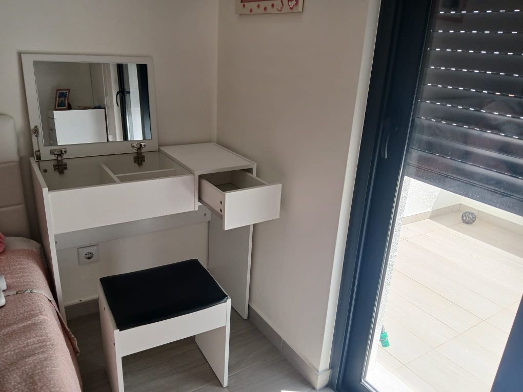 Toucador e banco