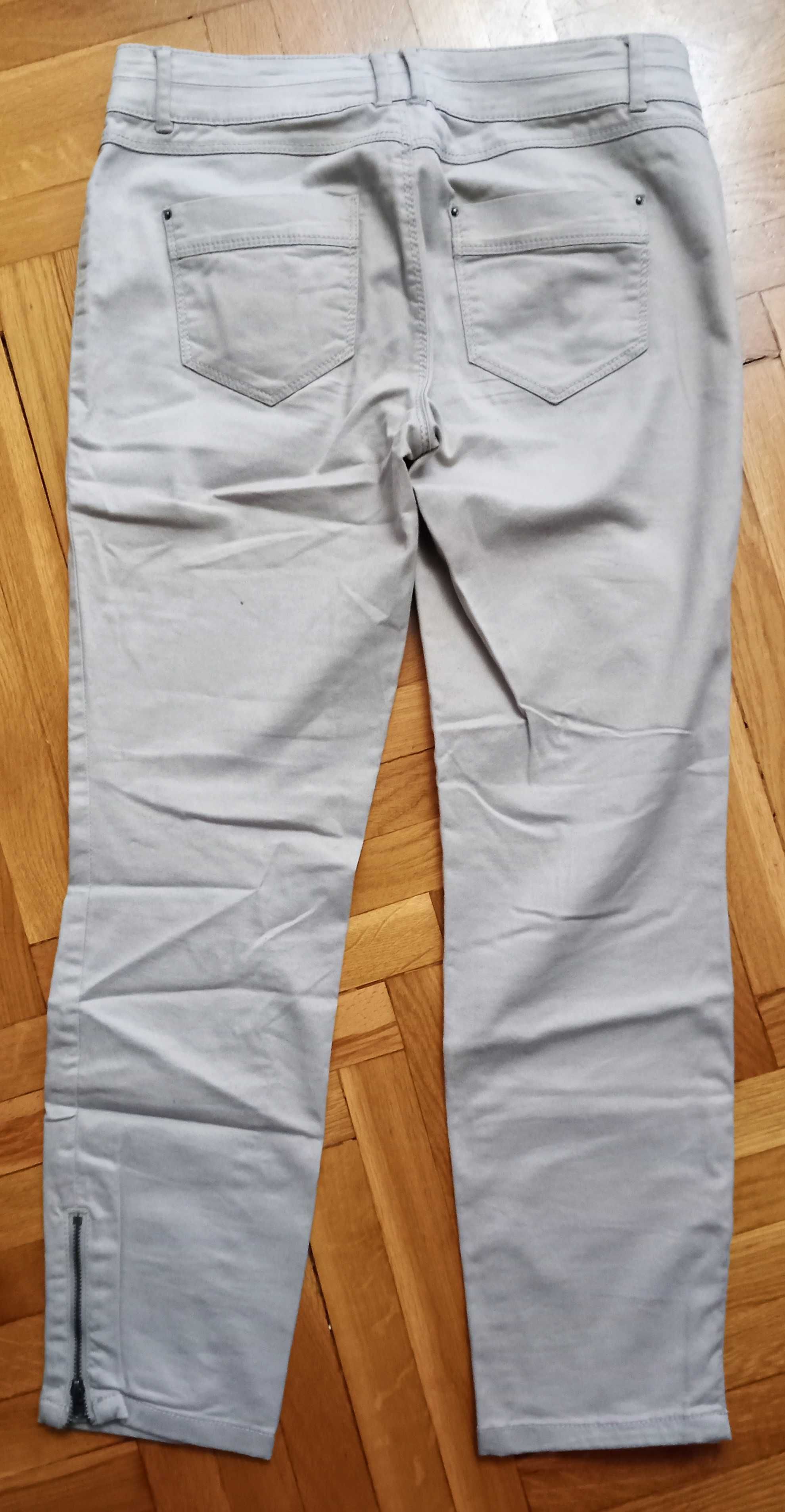 Spodnie damskie materiałowe z firmy Camayeu roz 38