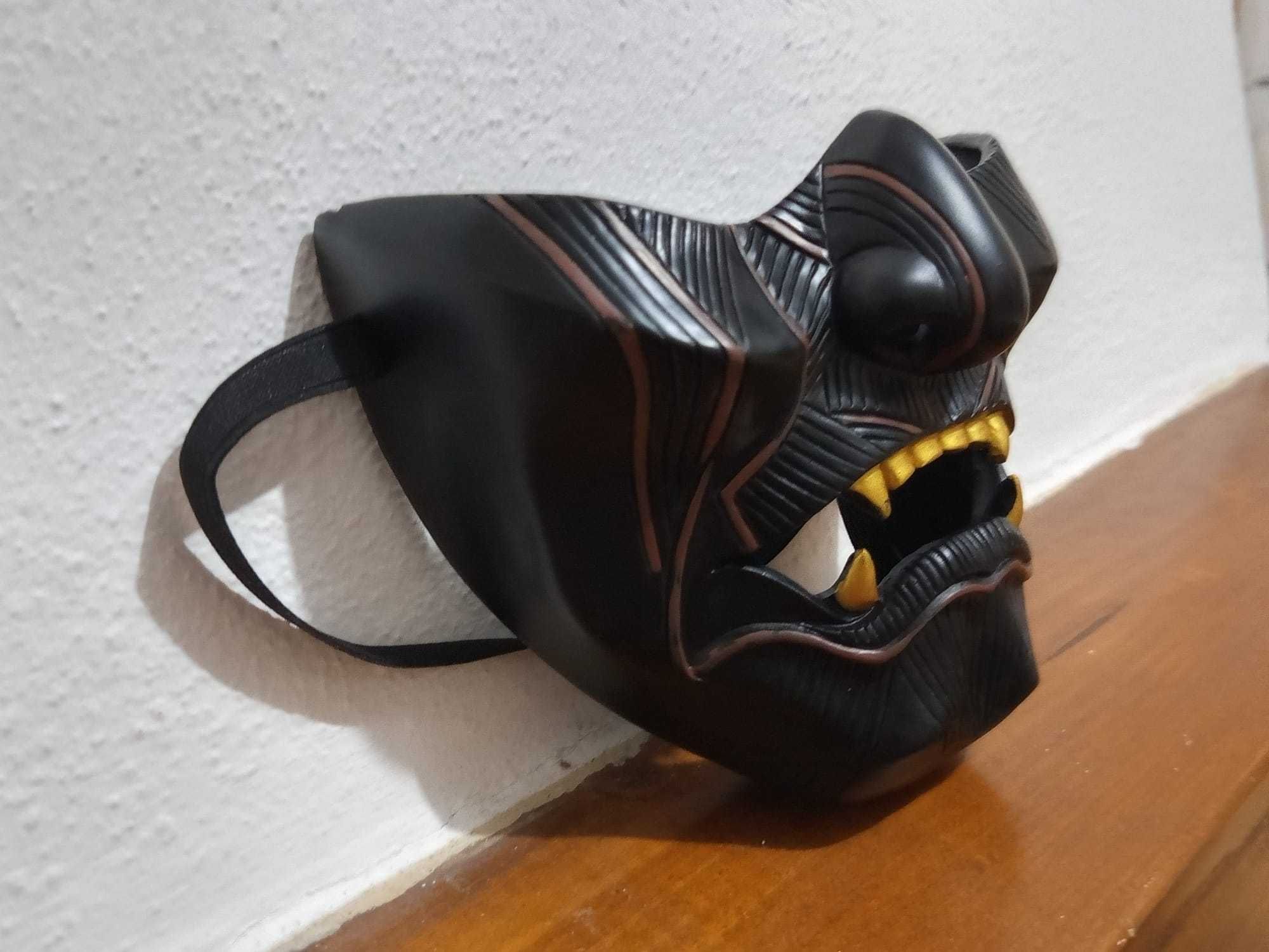 Mascara Half-Oni