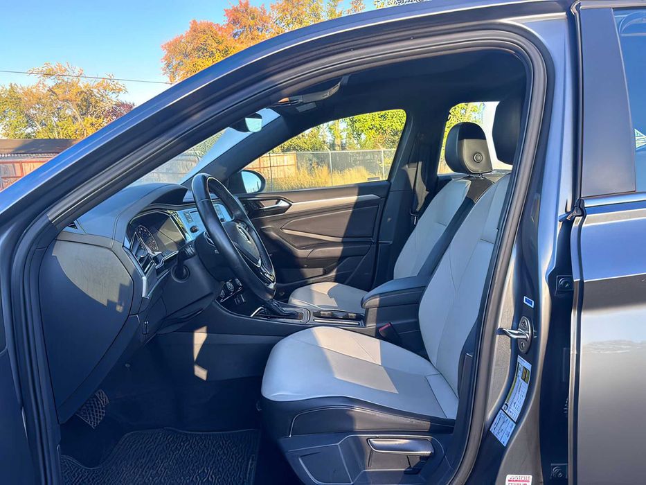 Volkswagen Jetta      2019