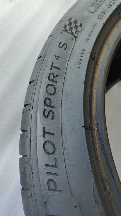 Opony Letnie 275/40/19 Michelin 4S