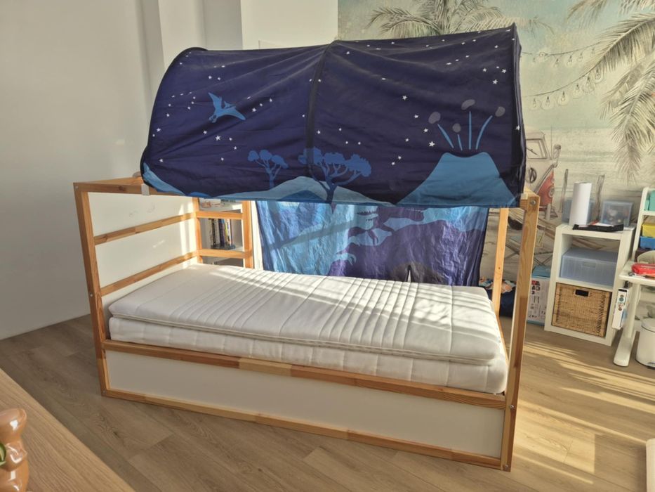 Łóżko Kura 90x200 baldachim, materac i organizer